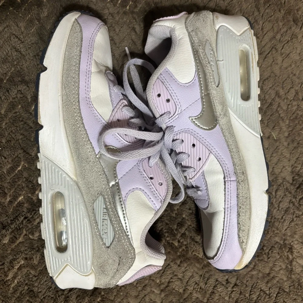 Nike White and Purple Sneakers - Picture 1 of 3
